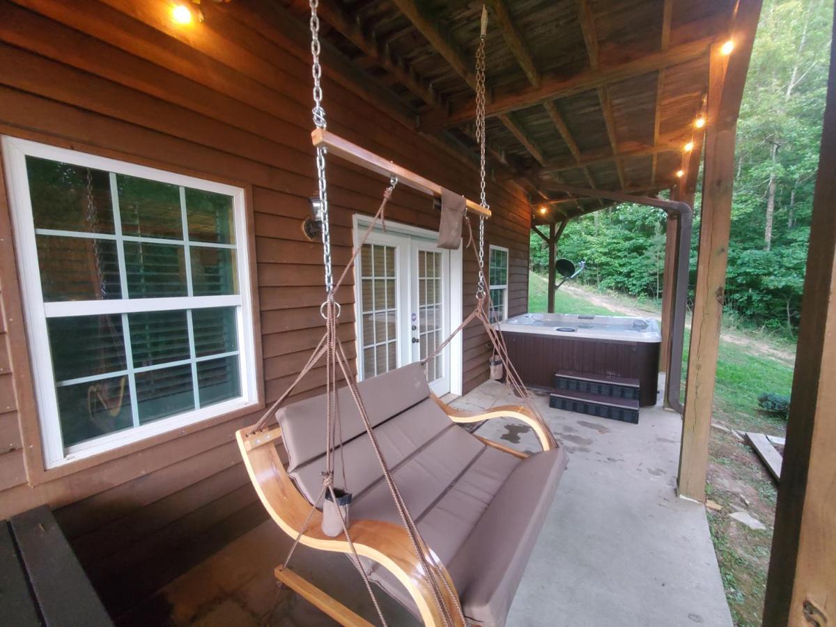 Smoky Mountain Cabin - Hot Tub - Fire Pit Мерфи Экстерьер фото
