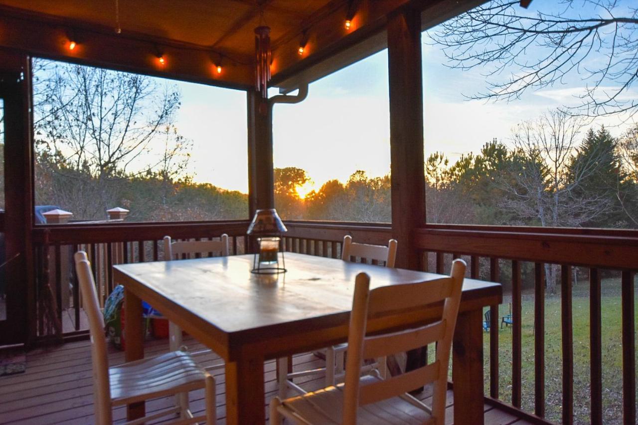Smoky Mountain Cabin - Hot Tub - Fire Pit Мерфи Экстерьер фото