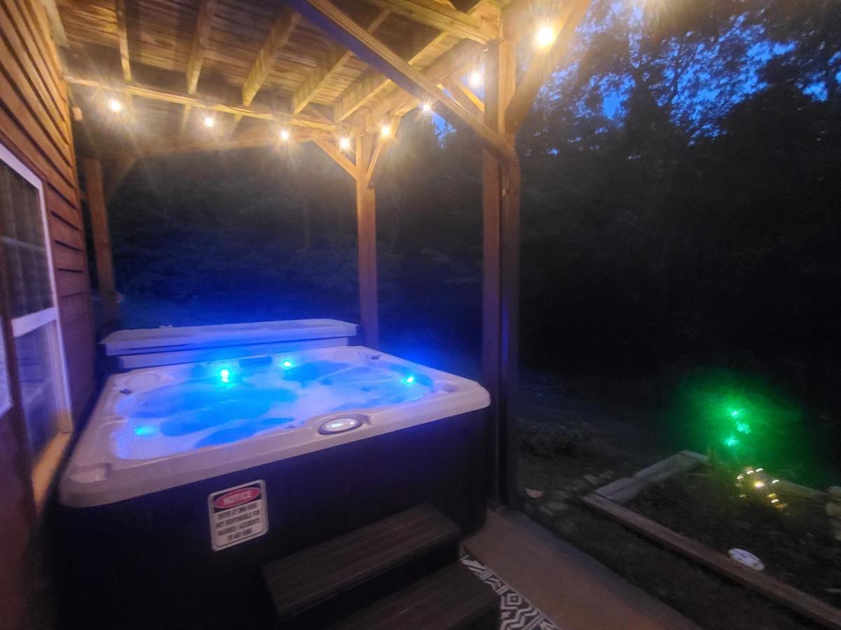 Smoky Mountain Cabin - Hot Tub - Fire Pit Мерфи Экстерьер фото