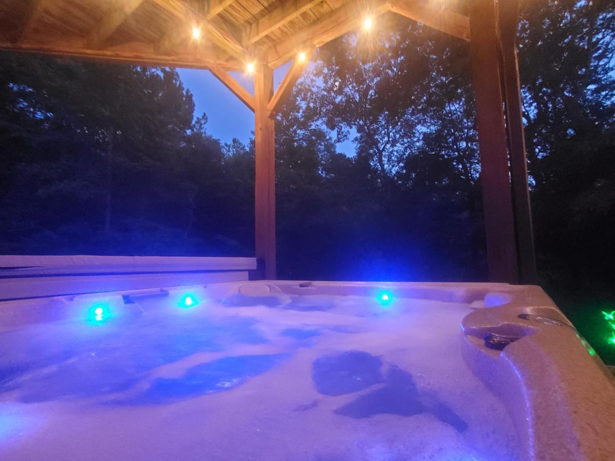 Smoky Mountain Cabin - Hot Tub - Fire Pit Мерфи Экстерьер фото
